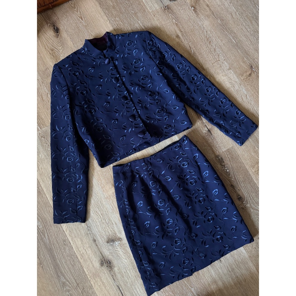 Nicole Miller Navy Blue Floral Jacquard Skirt Suit Set Vintage Size 2 - Picture 3 of 5